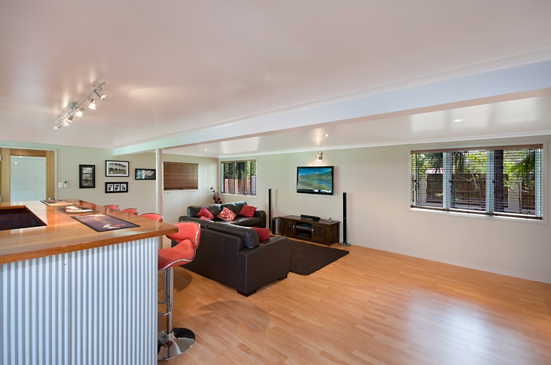 Top Family Home! -INSPECT SUNDAY 12.30pm -1.00pm Picture 2