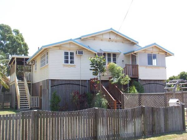 RENOVATED HOME AND DEVELOPMENT SITE Picture 1