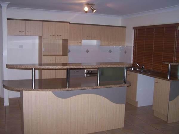 Fully air-conditioned in Riverside Gardens Picture 1