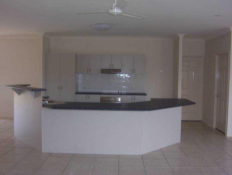 Beautiful Home close to Cowboys Picture 3