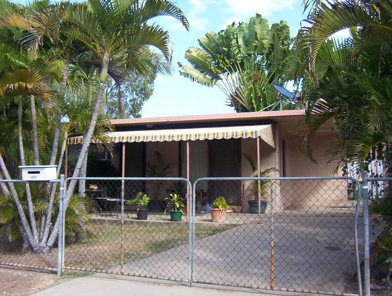 Large 3 bedroom with shed Picture 1