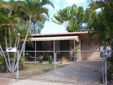 Large 3 bedroom with shed Picture