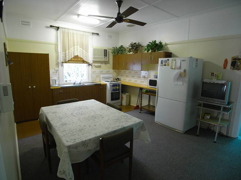 Appealing Potential and Price! Picture 3