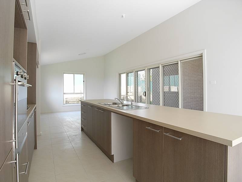 Brand New Home Picture 3