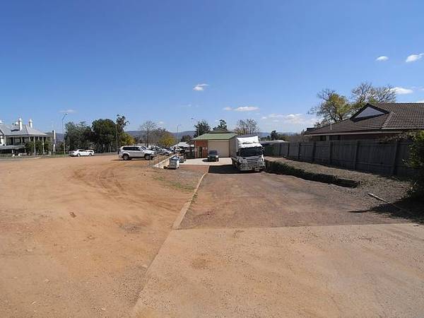 Scone Highway Frontage Picture