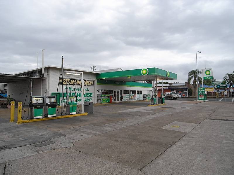 High Yeilding Long Term Investments with Redevelopment Upside Picture 1