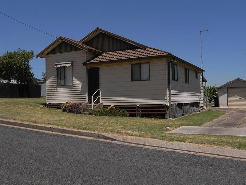 Priced To Move! Picture 1