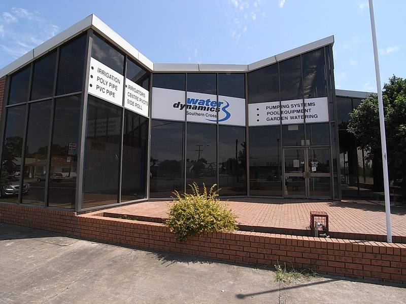 Commercial/Retail Showroom & workshop Picture 1