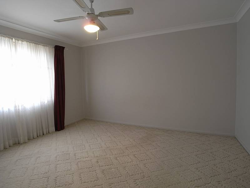 Well Maintained Family Home - North Muswellbrook Picture 3