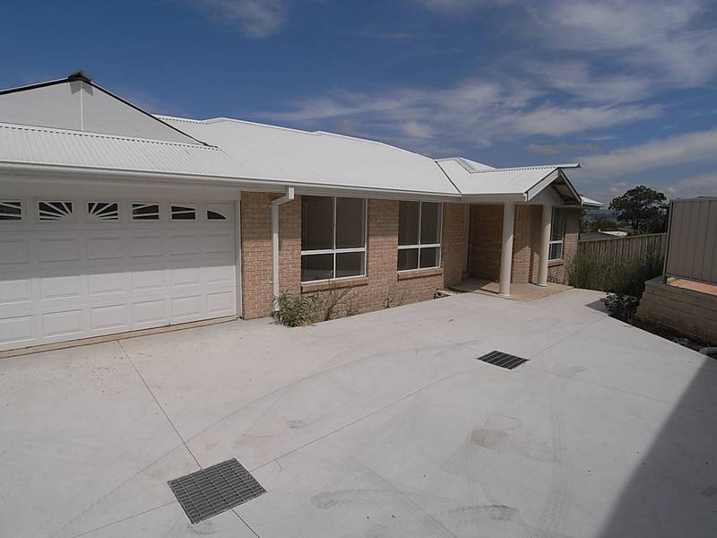 2/166 Queen Street Picture 1