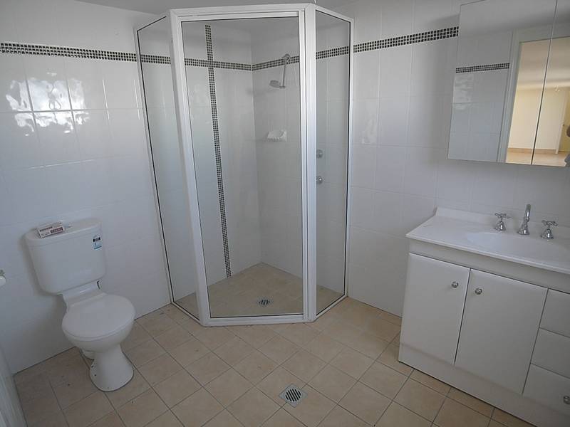 Free Standing Duplex Picture 3