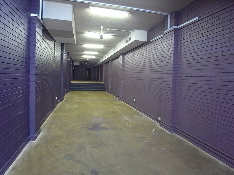 Retail Shop/Offices Picture 3