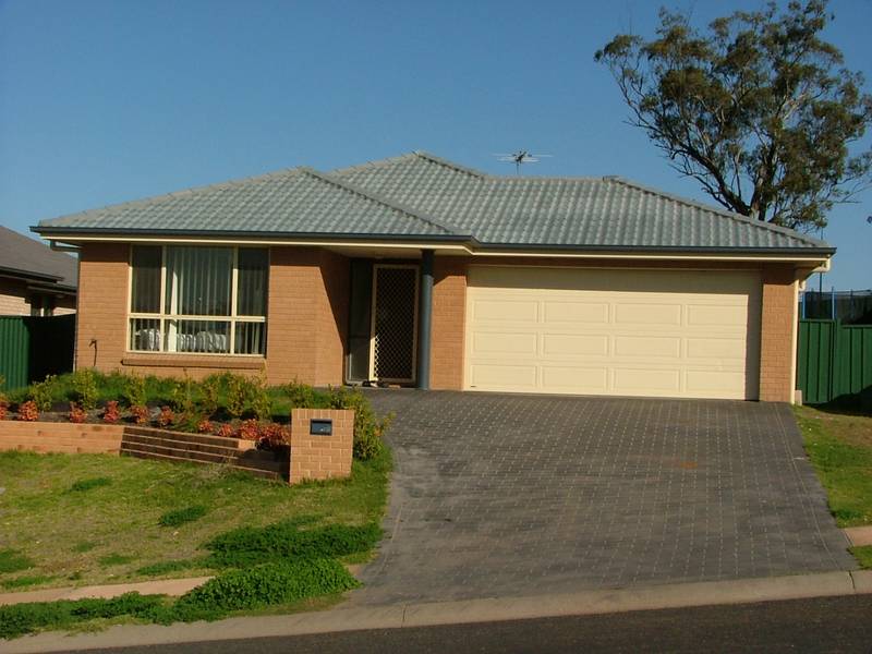 25 Bloodwood Road Picture 1