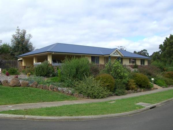 NO NEIGHBOURS !!! Picture 1