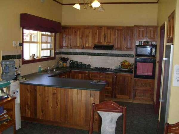 HISTORIC PROPERTY ON 1/4 ACRE Picture 3