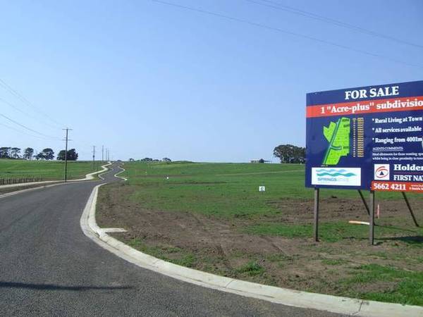 EXCITING NEW LARGE-LOT SUBDIVISION. Picture 1