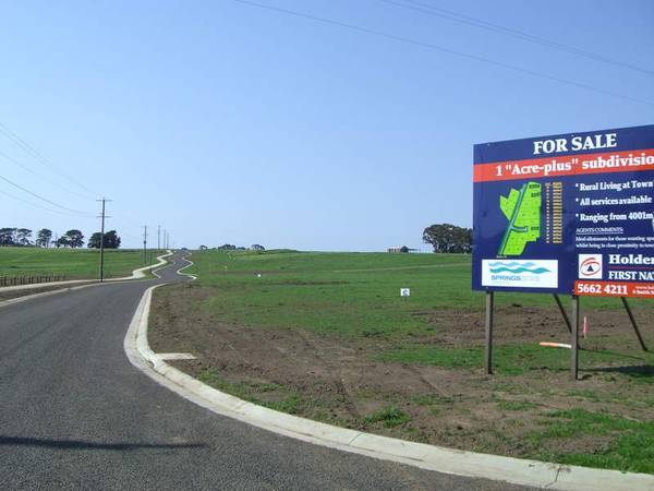 EXCITING NEW LARGE-LOT SUBDIVISION. Picture 1