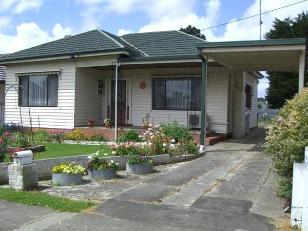 BUY IN BRUMLEY STREET Picture 1