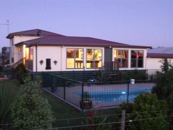 $20,000 REDUCTION-OWNERS WANTS IT SOLD!!! Picture 2