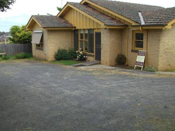 ZONED BUSINESS 1 Picture 2