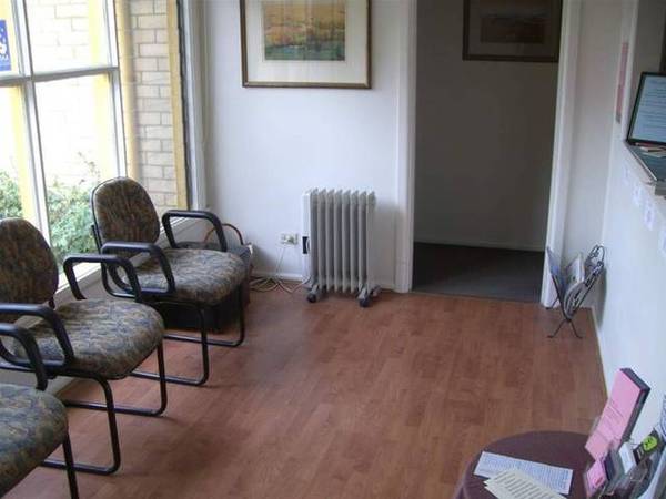 ZONED BUSINESS 1 Picture 3