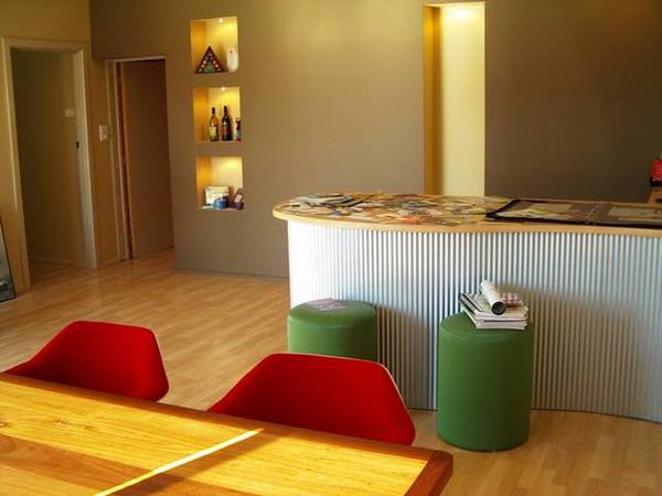 Modern Commercial Property Picture 3