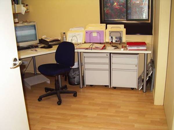 Modern Commercial Property Picture 2