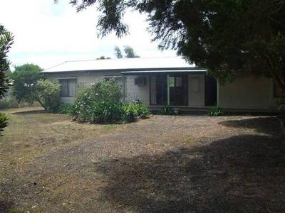 1ST HOME BUYERS LOOKING FOR SPACE Picture