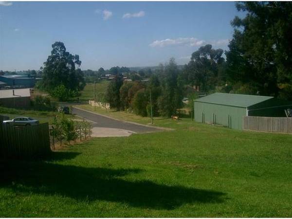 WALK TO C.B.D Picture 1