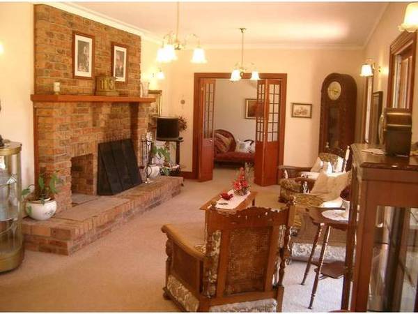 THE ONLY WAY TO LIVE Picture 3