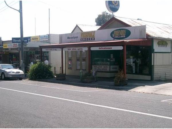 IGA Friendly Supermarket Picture 1