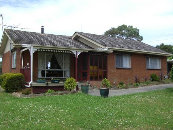 8 ACRE LIFESTYLE PROPERTY Picture 1