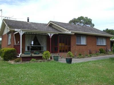 8 ACRE LIFESTYLE PROPERTY Picture