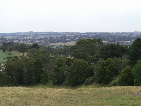 8 ACRE LIFESTYLE PROPERTY Picture 2