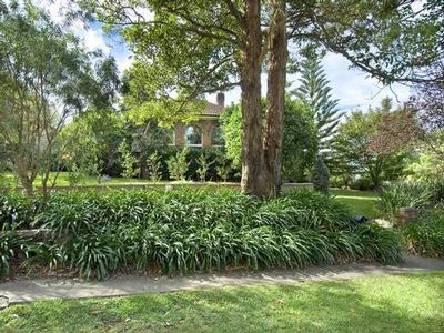 Gracious, Spacious & Brimming with Potential Picture Gracious, Spacious & Brimming with Potential Picture