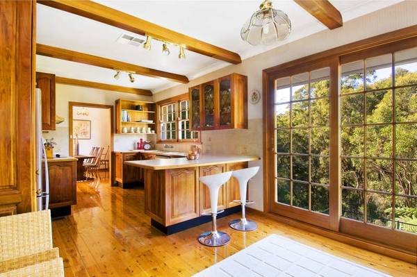 Beautifully presented family home in tranquil bushland setting Picture 3