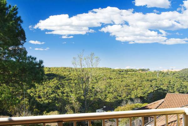 Retire in style with stunning views to Garigal National Park Picture 1