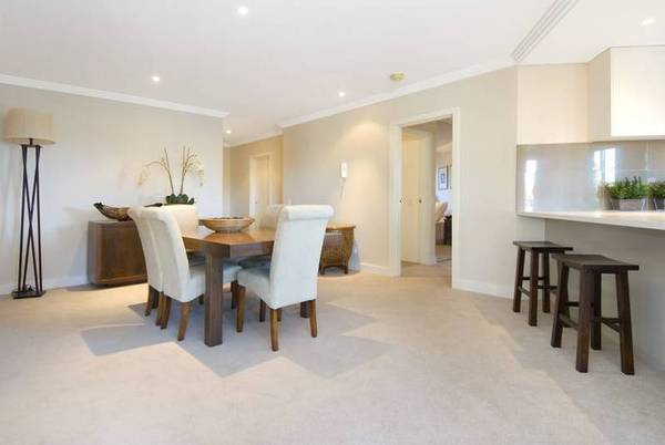 Luxury apartment living in a prestigious North Shore location Picture 3