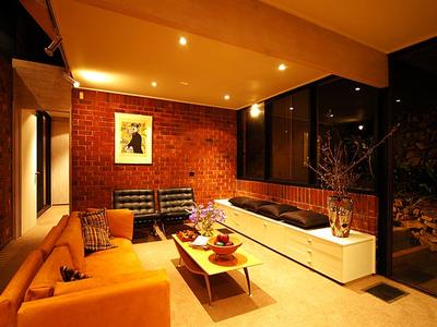 CAN YOU PICTURE YOURSELF IN A SPLIT LEVEL AWARD WINNING HOME? Picture