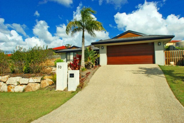 Massive Entertainers Home! Picture 1