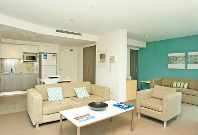 ARTIQUE - PRICED TO SELL! Picture