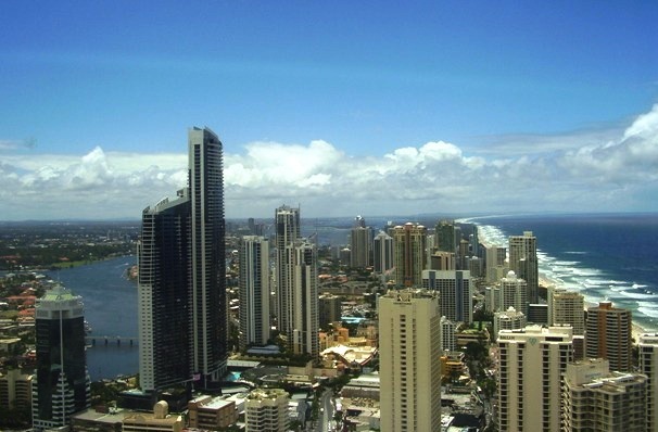 Q1 - Surfers & Hinterland Views! Picture 2