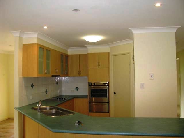 LARGE FAMILY HOME Picture