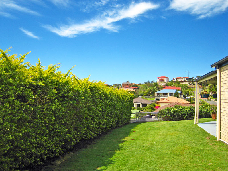 Stunner in Ormeau Hills Picture 3