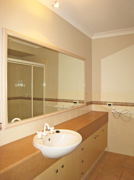 Perfect Family Home Picture 3