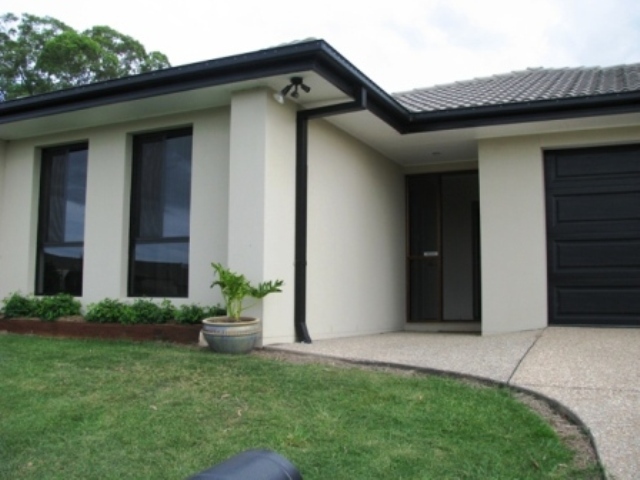 FULLY FURNISHED Picture 1