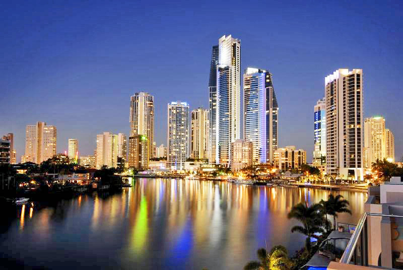 THIS IS LIVING! Picture 1