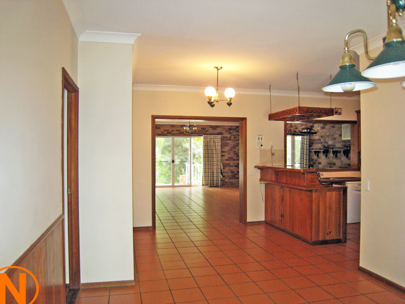 FANTASTIC HOME ON ACREAGE Picture