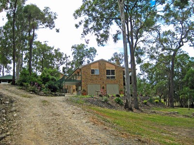 Beautiful Acreage Property With 2 Homes Picture