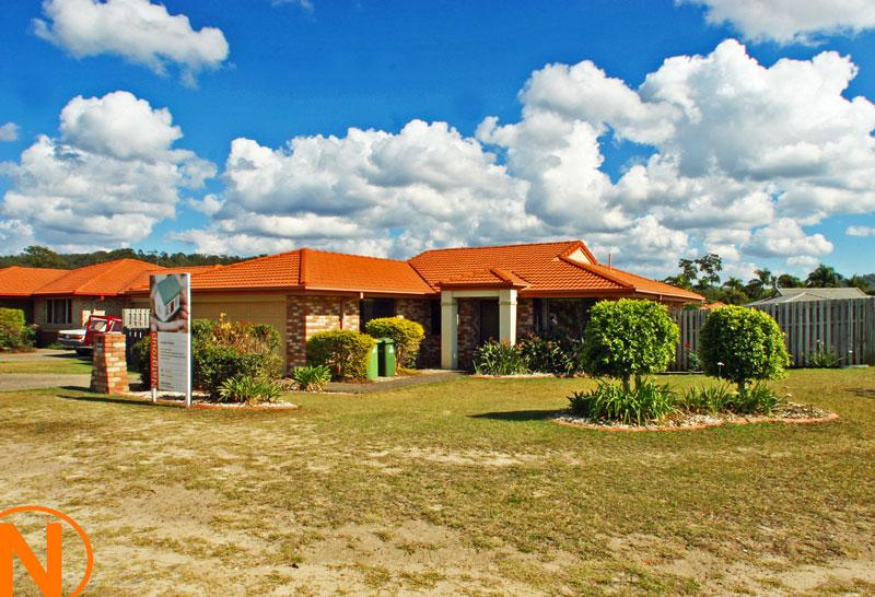 AS NEW ON HUGE BLOCK OF LAND Picture 1